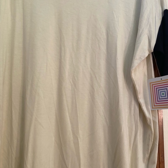 Lularoe Irma - Picture 2 of 4